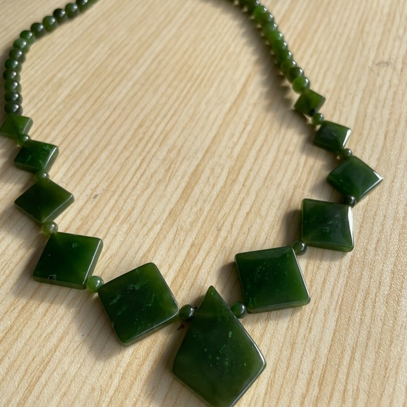 Antique Jade Necklace - Picture 4 of 4